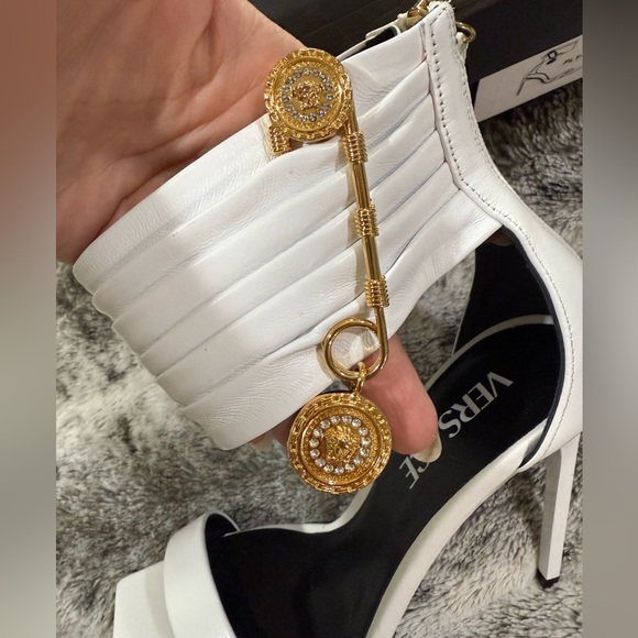 Versace White Women's Heels - Picture 9 of 10